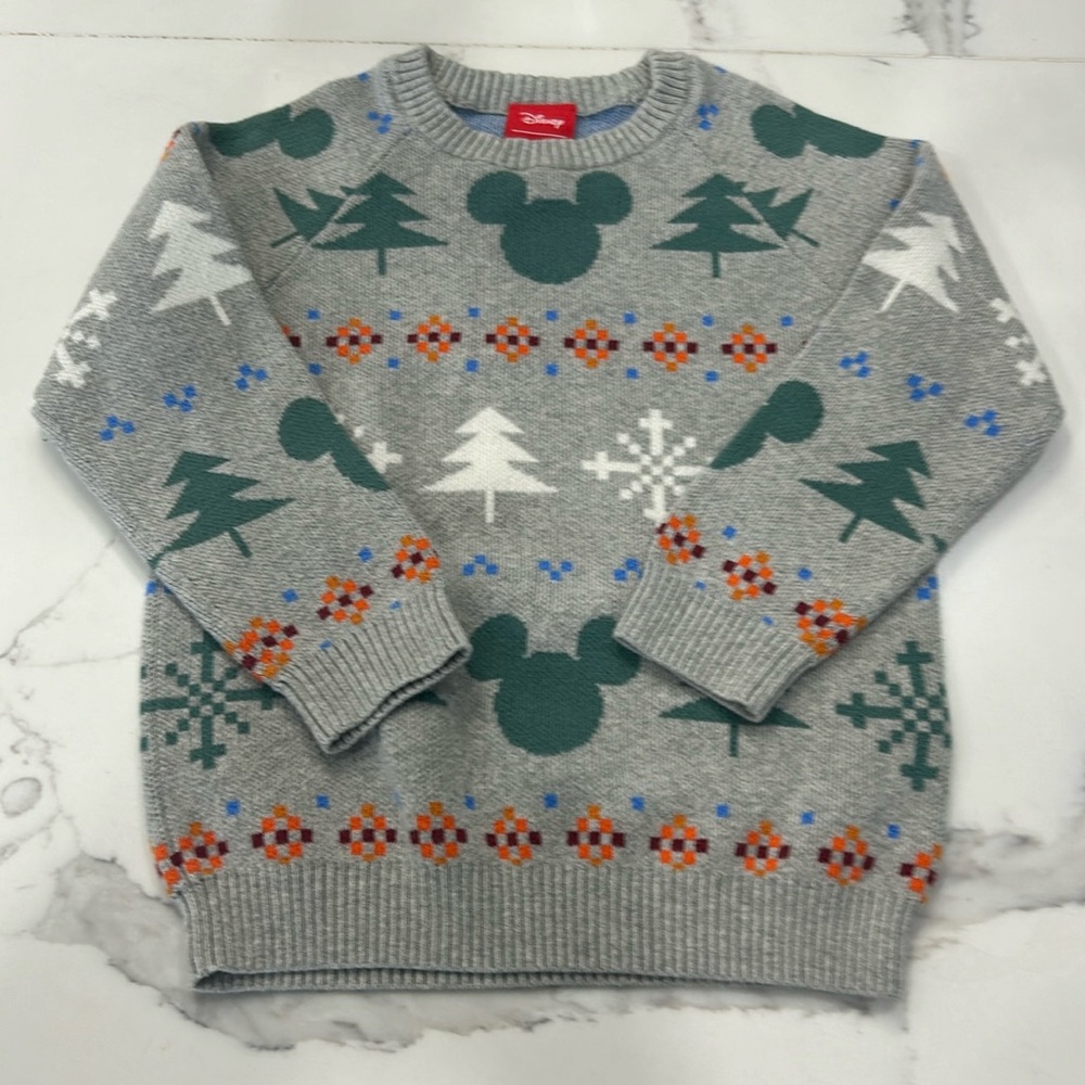 Amazon Essentials Disney Kids Sweater. Size 4